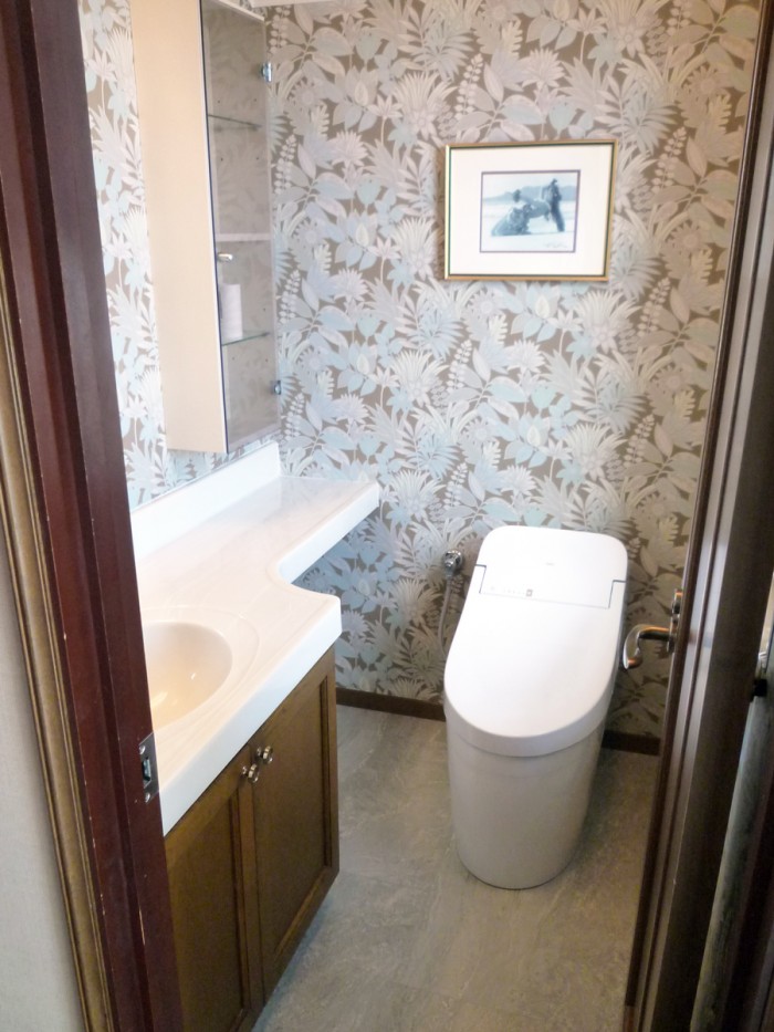 おうちの雰囲気に合ったエレガントなトイレに交換　3F　港区K様邸